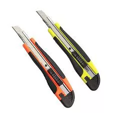ESTILETE LARGO EMBORRACHADO 18MM BLISTER LEOARTE