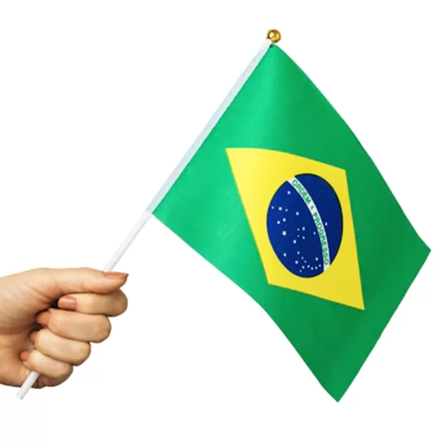 BANDEIRA BRASIL EM TECIDO P 21X14 CM COM CABO 30CM COM VENTOSA